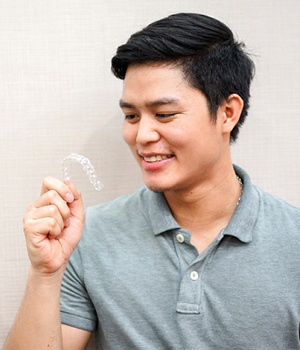 Holding Invisalign